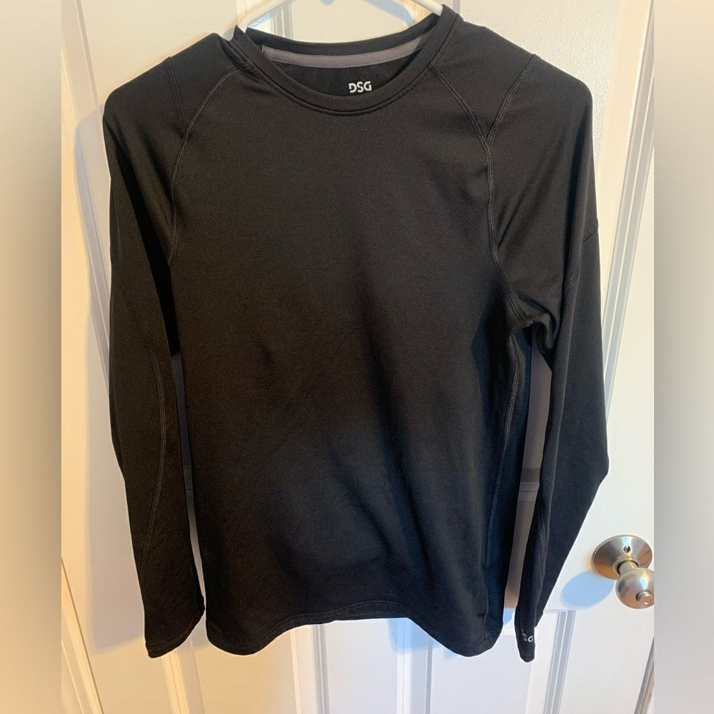 DSG small thermal style black shirt